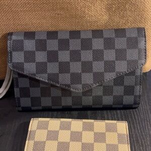 Rita Messi passport holder and wallet